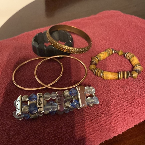 I have six brackets - Picture 2 of 5